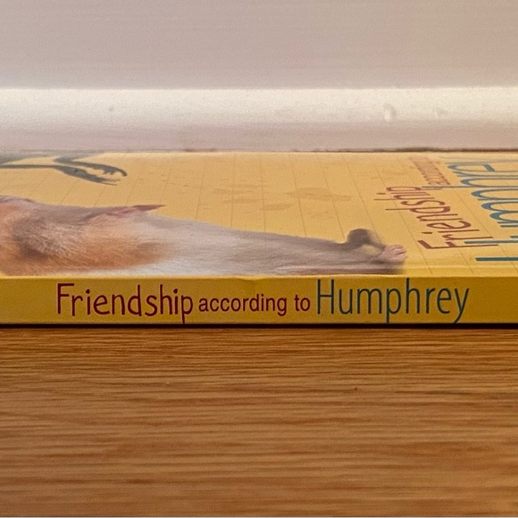 Friendship According to Humphrey Book - Picture 3 of 4